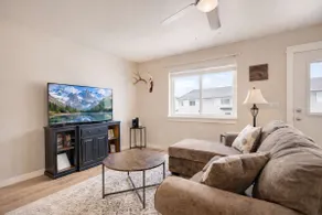 Mountain view home near BZN, Yellowstone & Big Sky - Image 4