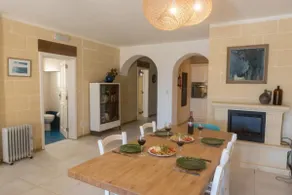 Charming Apartment with Large Terrace and Sea Views - Image 3