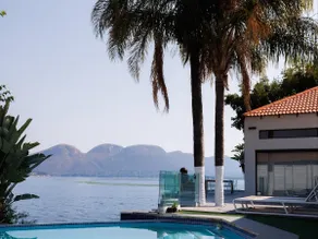Luxury Holiday Home - Image 5