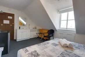 M11 | Le Cavalier du Moulin: 2 beds (in 2 rooms) - Image 5