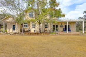 Near Golfing & Parks: Serene San Antonio Home - Image 3