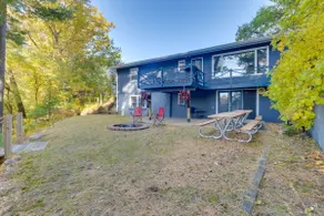 Antiquing & Fishing: Riverfront Waupaca Home! - Image 2