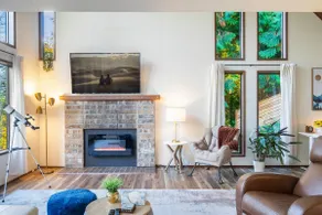 Lake Forest Park Retreat w/ Nature Views - Image 4
