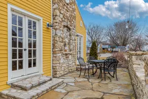 The Blake Cottage Wine Country Home - Image 5