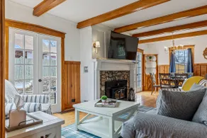 The Blake Cottage Wine Country Home - Image 2
