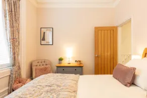 Host & Stay - North View - Image 4