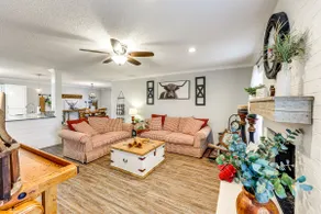 Near Lake Dardanelle: Updated Home w/ Large Yard! - Image 4