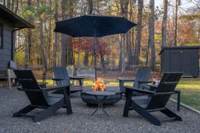 Oakwood Cabin Cozy Retreat with Fire Pit - Image 4
