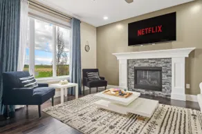 Large 5BR Home » Central AC » King Bed » Netflix - Image 3