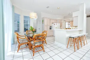 Grande maison de vacances avec 4 chambres et 3 salles de bains avec piscine chauffée - Image 4