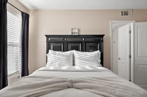 Double Master Suites & WALK to Oldtown Scottsdale! - Image 3