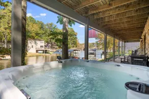 The Breakaway on Lake Hamilton | Hot Tub, Kayaks! - Image 5