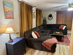 3BD Retreat| 5 Mins to Downtown! - Image 3