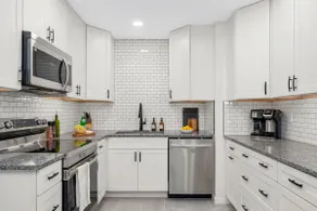 The Bauhaus | 4BR/3BA • Families • Ample Parking - Image 3