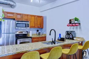 Heart of Downtown - Safe Modern 1BR Loft w Parking - Image 5