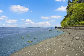 Murden Cove Waterfront Retreat: 3BR Oasis & Kayaks - Image 5