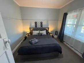 Retro house near Grampians with office+Netflix - Image 3