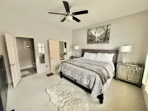 Downtown House w/King Bed-Parking-Bars-Restaurants - Image 3