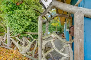 New! Cozy BoHo Chic City Cottage - Image 5