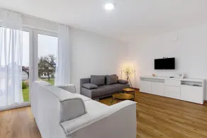 Apartment 4 - Image 4