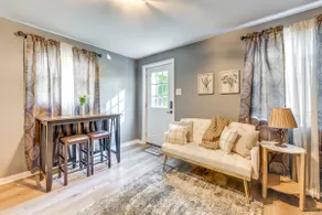 Lakefront Guest Suite Near Richmond - Image 2