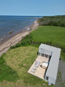 Elegant Oceanfront Escape - Hot Tub & Sauna - Image 3