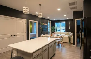 Luxe Modern Loft, Great for Long Stays W/King Beds - Image 4