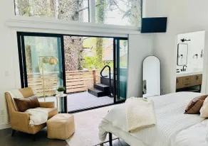 New Modern 3BR Home Hot Tub, Pet Friendly & Deck - Image 2