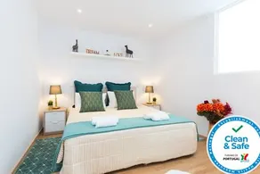HostWise - 4 Colorful Fresh Flats | Batalha - Image 3