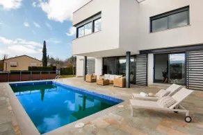 Villa Sierra, pool & BBQ - Image 2