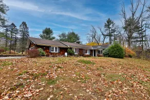 Susan Lane Hideaway - 4BR, 3BA Renovated Home, Close to Skiing and Town, Fireplace - Image 2