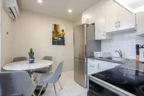 Fantastic & Spacious 3BR in NDG MTL - Image 2