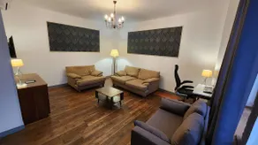 Renovated House with 4 Private Suites - Image 4