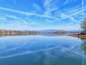 Lakeside Therapy By Chatuge Home Concierge - Image 3