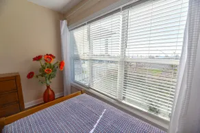Stunning-waterfront, beach, pools, family fun & pets! - Image 5