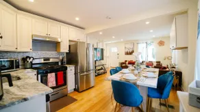 5BR & 4BA Lovely House with Beautiful Backyard in VA - Image 3