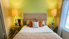 Vibrant Relaxing Retreat Fully Stocked Apartment - Image 2