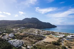 Upscale 3bd BBQ, Sauna, Steps to Beach & Amenities - Image 5
