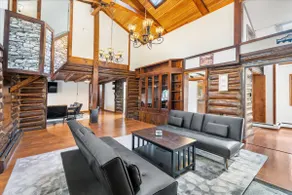 Highland Lakes Cabin | Huge Yard • Sleeps 8 - Image 5