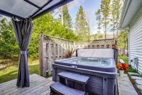 Spa & Lake Access | Chalet au Ptit Bonheur - Image 2