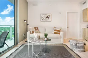 Spacious 2-Bedroom Apartment - Image 2