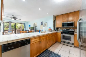 Your Cozy Maui Beach Getaway, Pool, Hot Tub - Image 4
