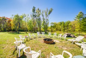 8-acre Bridgman Oasis: Pool, Hot Tub & Game Room - Image 3
