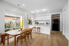 3BR Light-filled Retreat Mt Duneed - Image 2