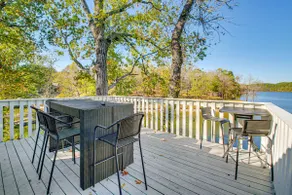 Lake Hamilton Escape w/ Boardwalk & Boat Dock! - Image 2