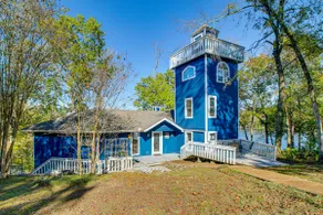 Lake Hamilton Escape w/ Boardwalk & Boat Dock! - Image 3