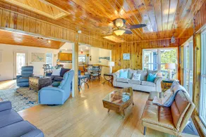 Lake Hamilton Escape w/ Boardwalk & Boat Dock! - Image 4