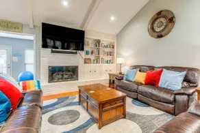 Wfh-Friendly Austin Getaway w/ Backyard Oasis! - Image 3
