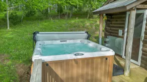 NEW! Lansing LOG Cabin Hot Tub + Views! - Image 3
