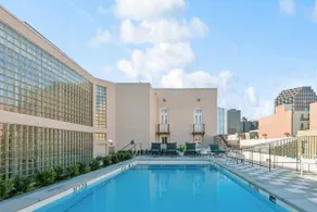 The Magazine Suite: Trendy Living in the Heart of - Image 2
